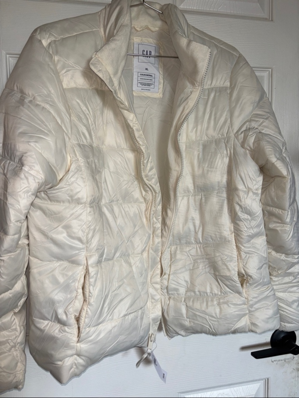 GAP Women's Cold Control Cream Quilted Lightweight Puffer Jacket